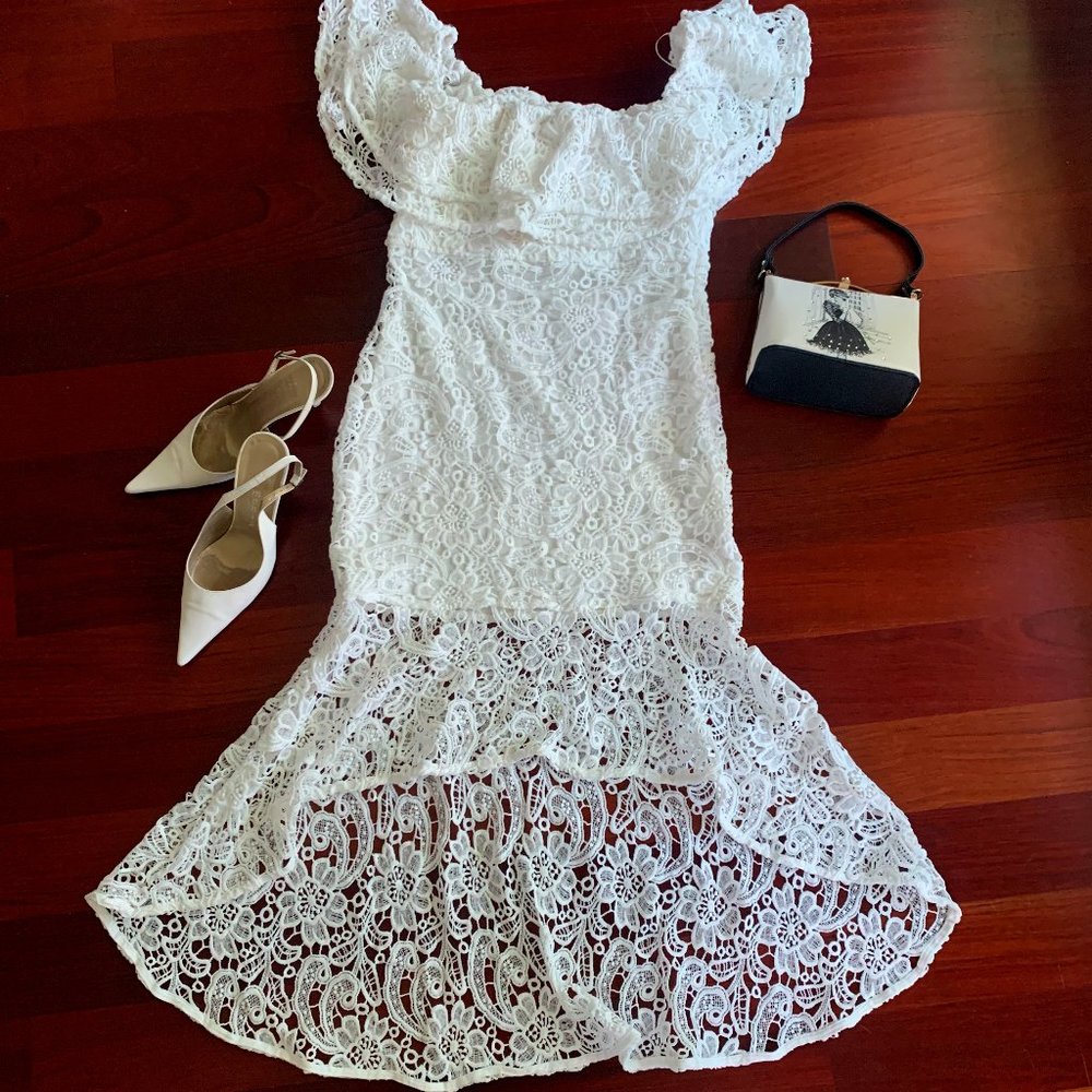 Lace Off Shoulder Sleeve Lace Mermaid Hem Dress